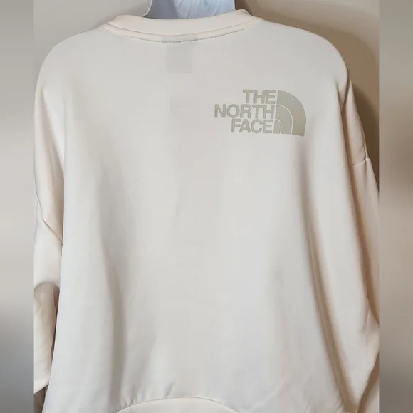 North Face Crop Horizon Performance Crew Sweatshirt. Gardenia White. Size M - Picture 4 of 11